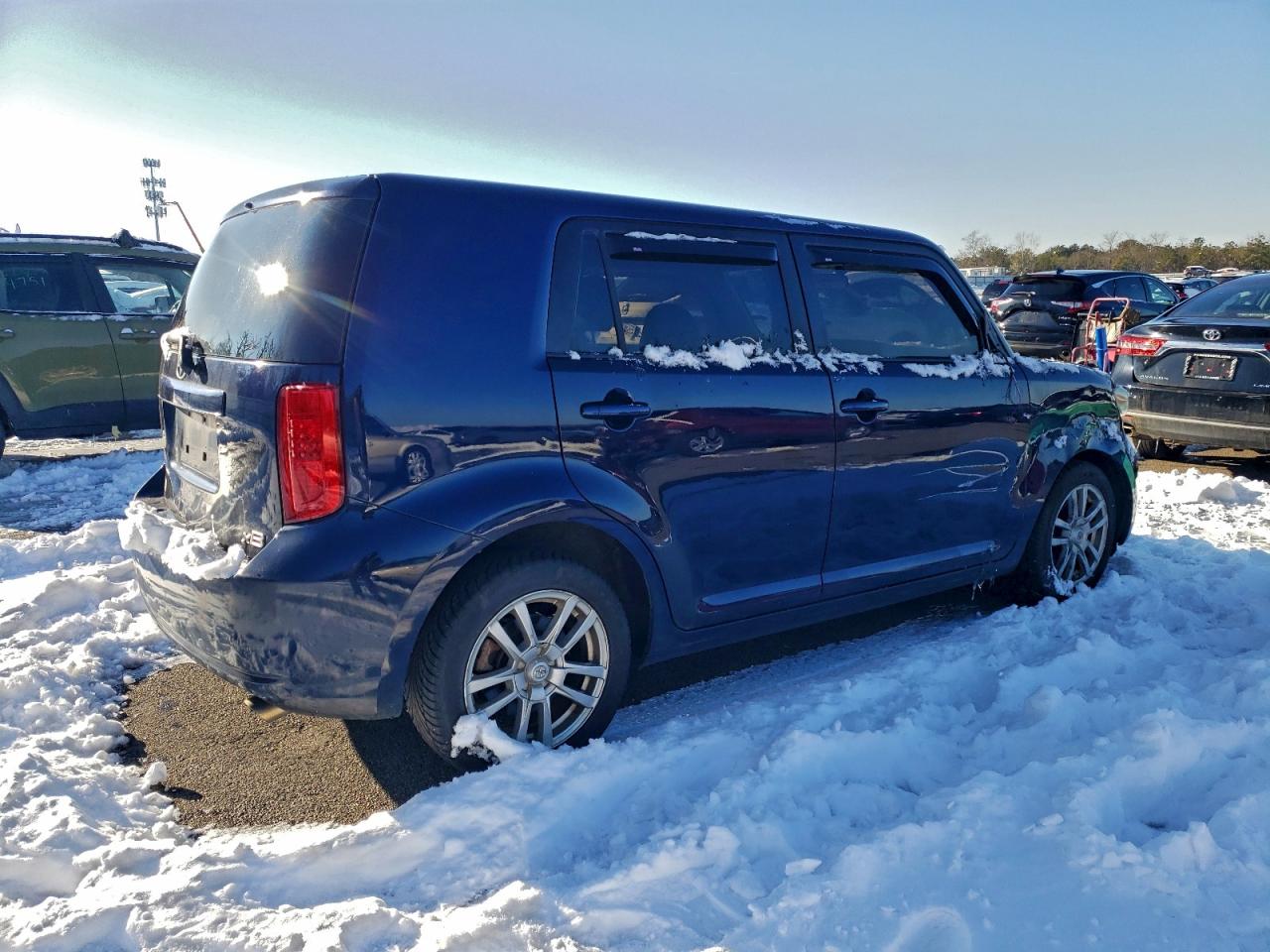 2008 TOYOTA SCION XB photo 3