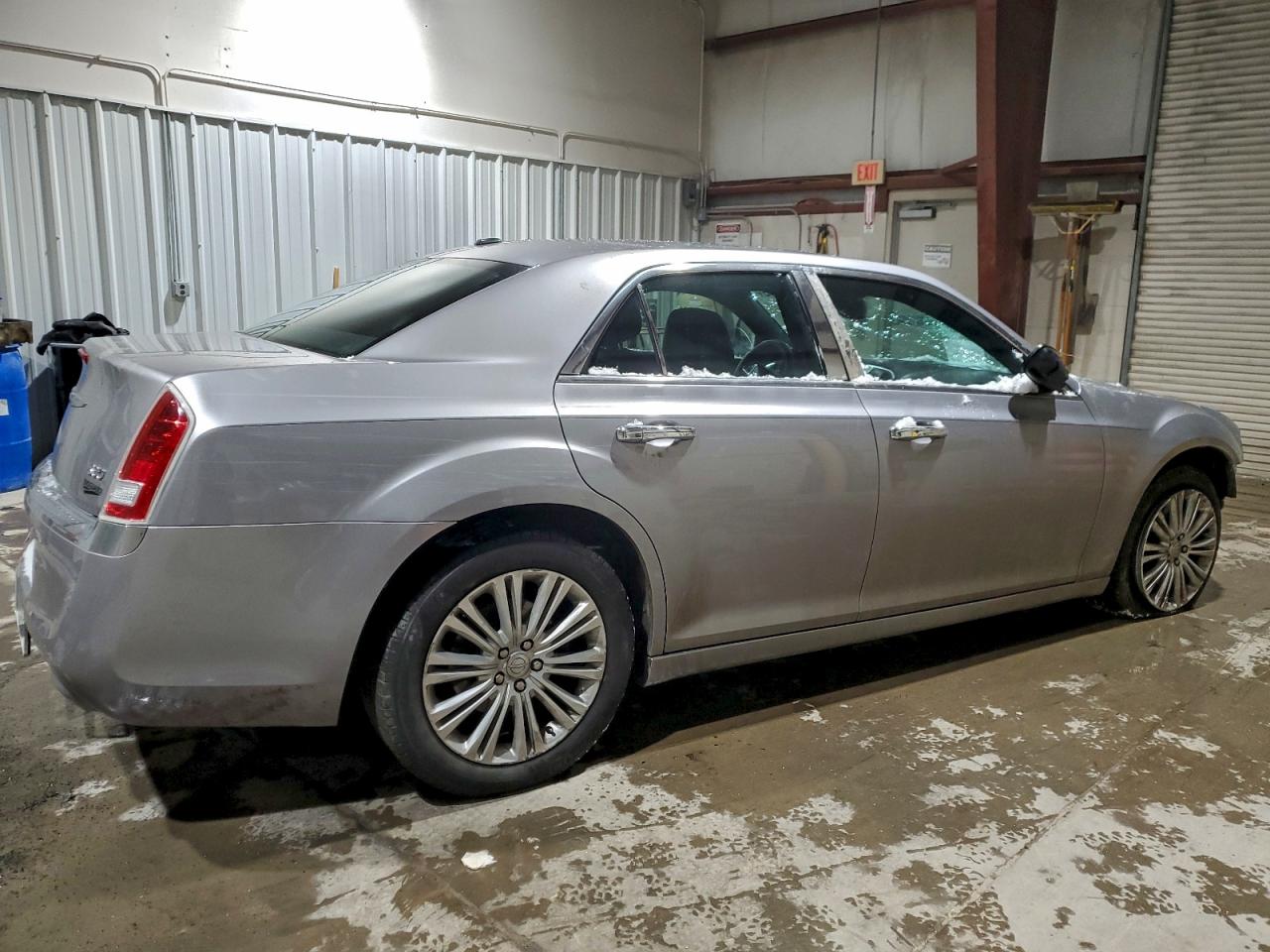 2014 CHRYSLER 300 photo 3