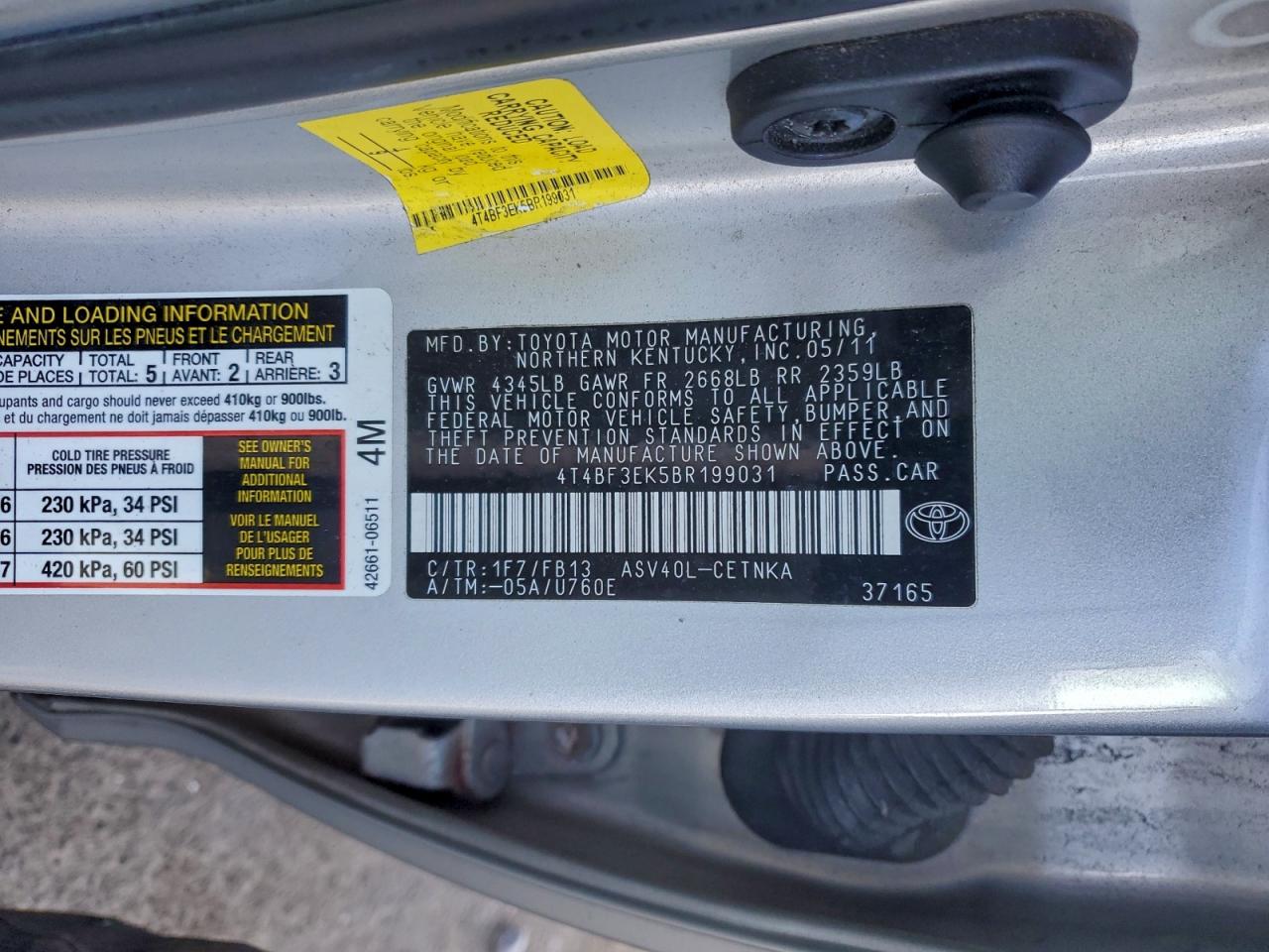 2011 TOYOTA CAMRY BASE photo 12