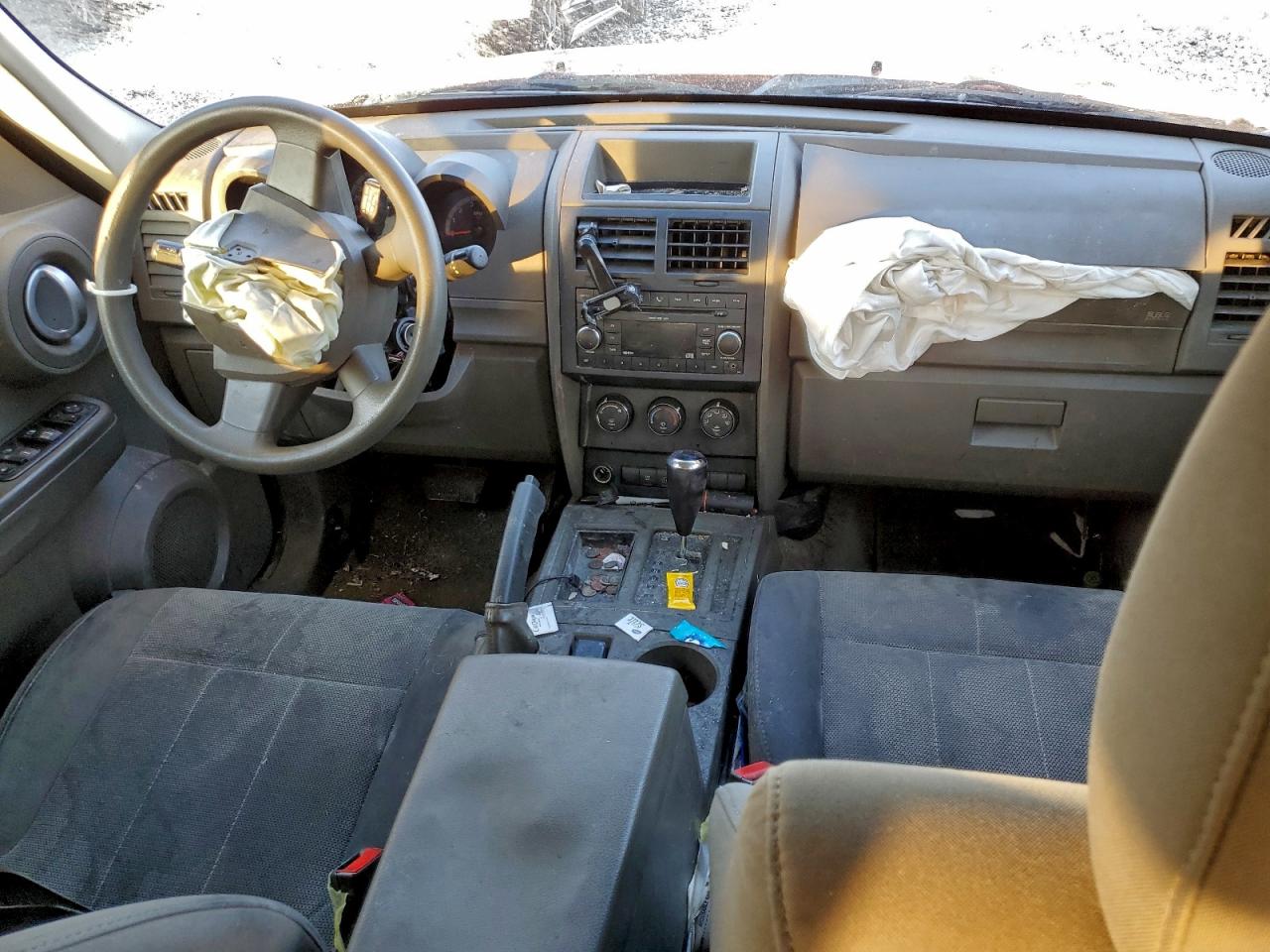 2007 DODGE NITRO SXT photo 8