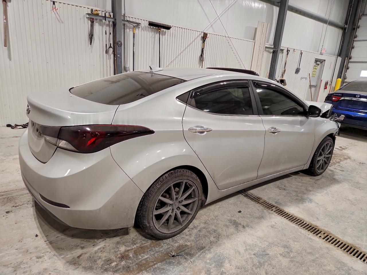 2014 HYUNDAI ELANTRA SE photo 3