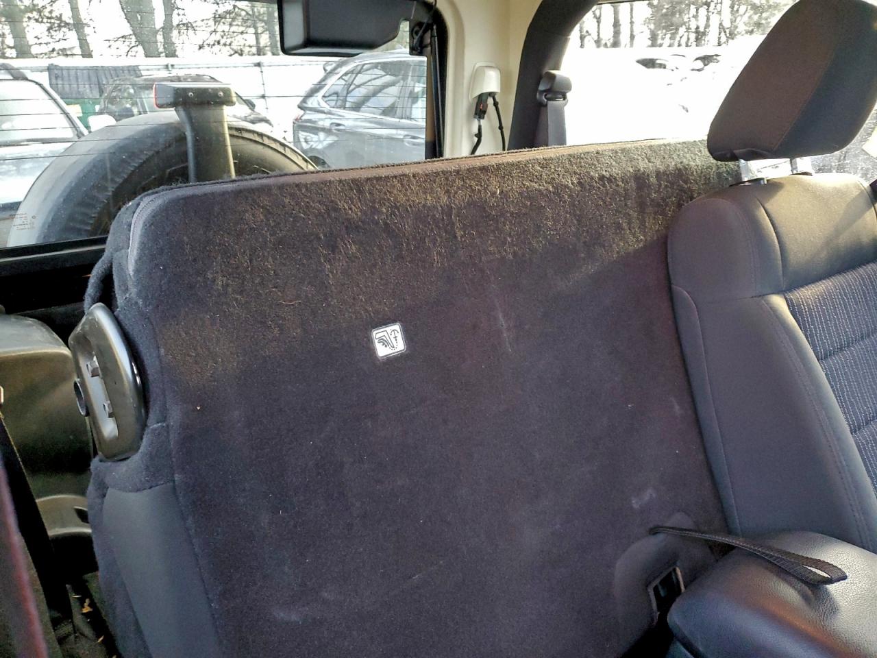 2011 JEEP WRANGLER SAHARA photo 11
