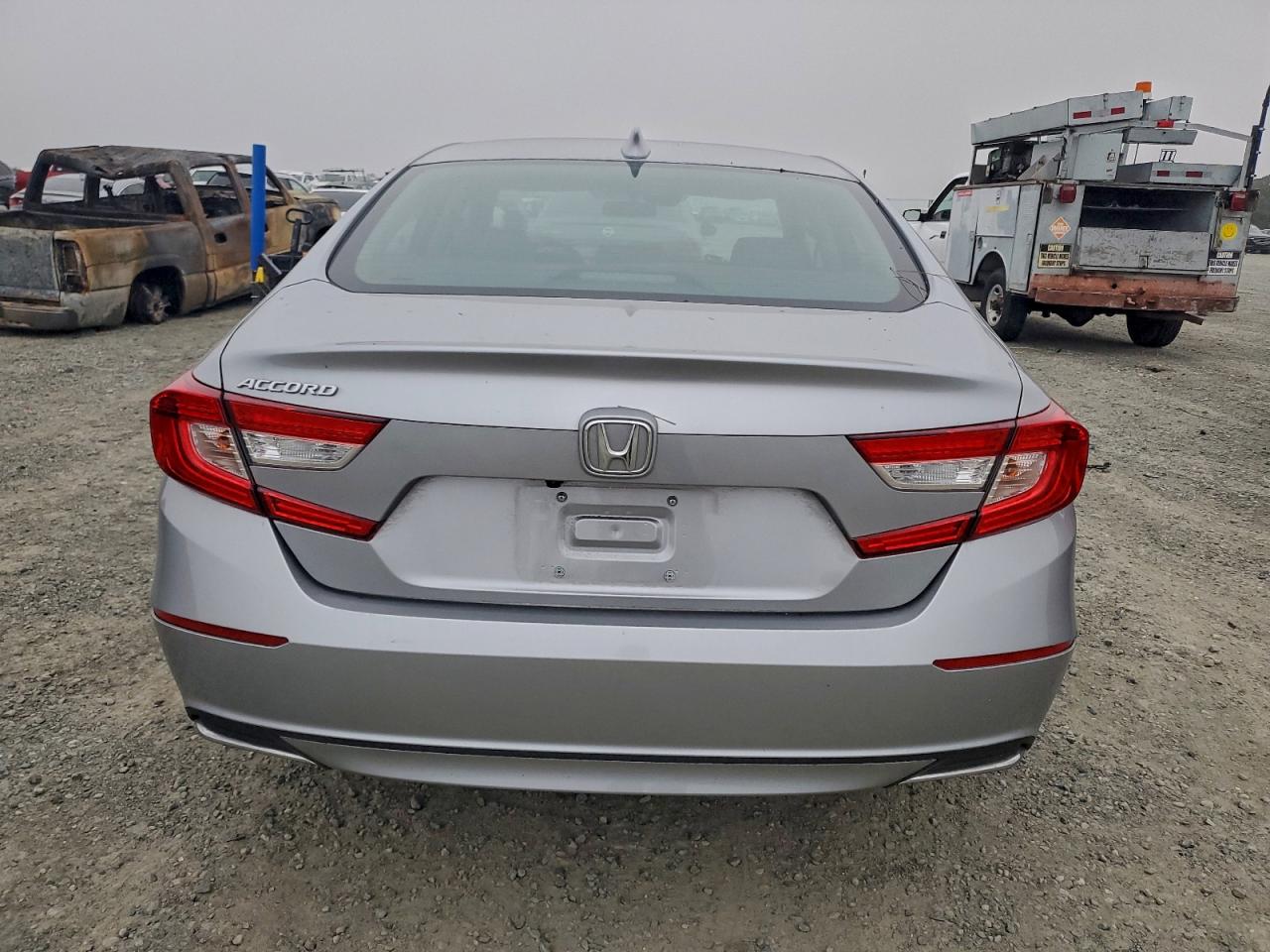 2018 HONDA ACCORD LX photo 11