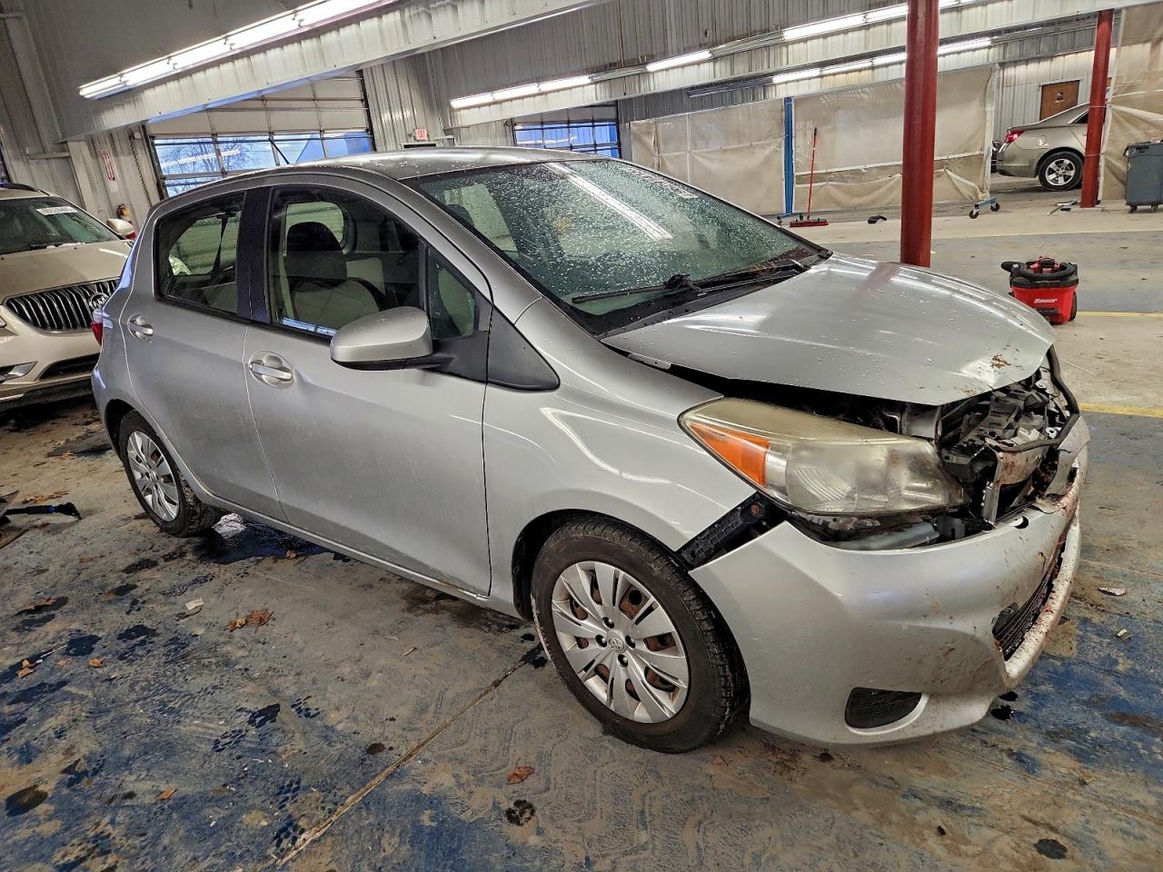 2012 TOYOTA YARIS photo 7