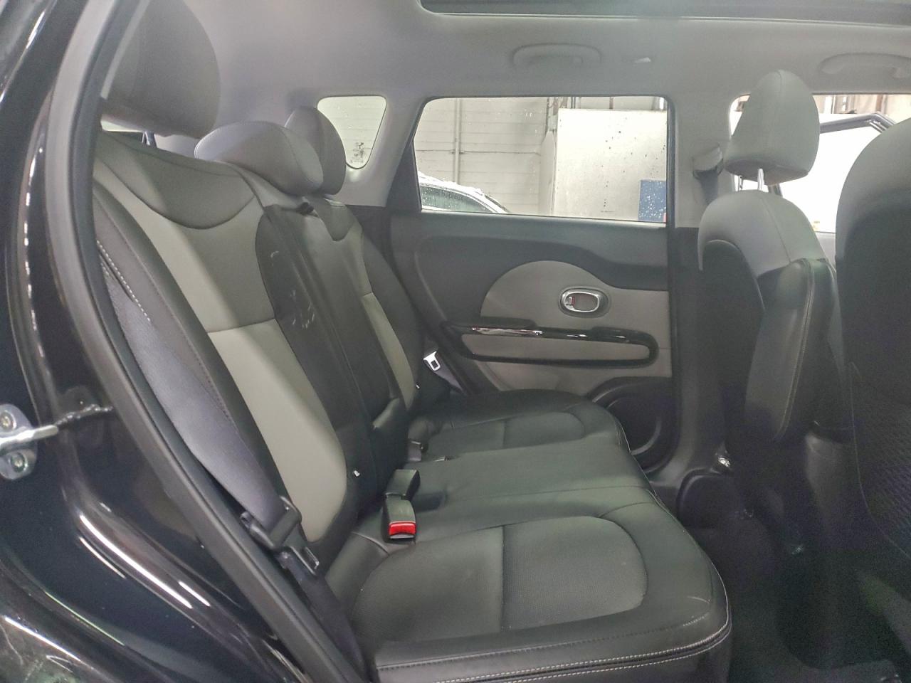 2017 KIA SOUL + photo 11