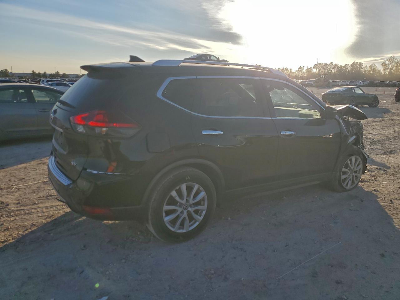 2019 NISSAN ROGUE S photo 3