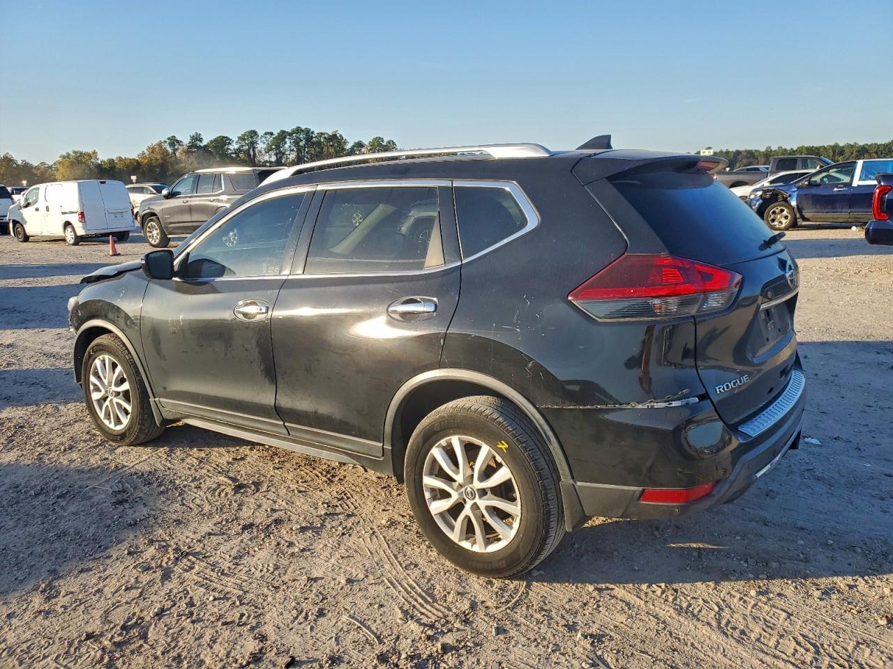 2019 NISSAN ROGUE S photo 2