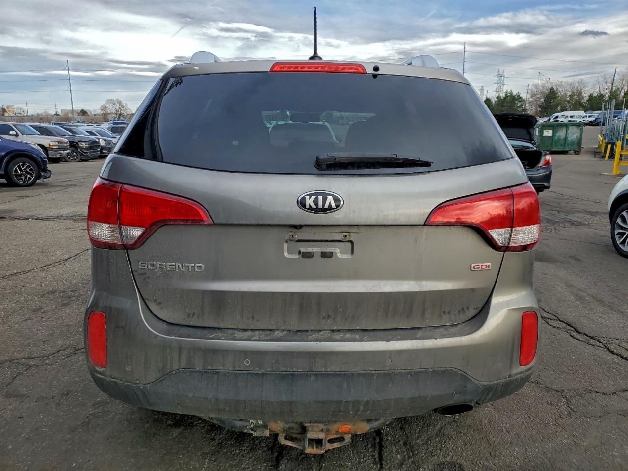 2015 KIA SORENTO LX photo 6