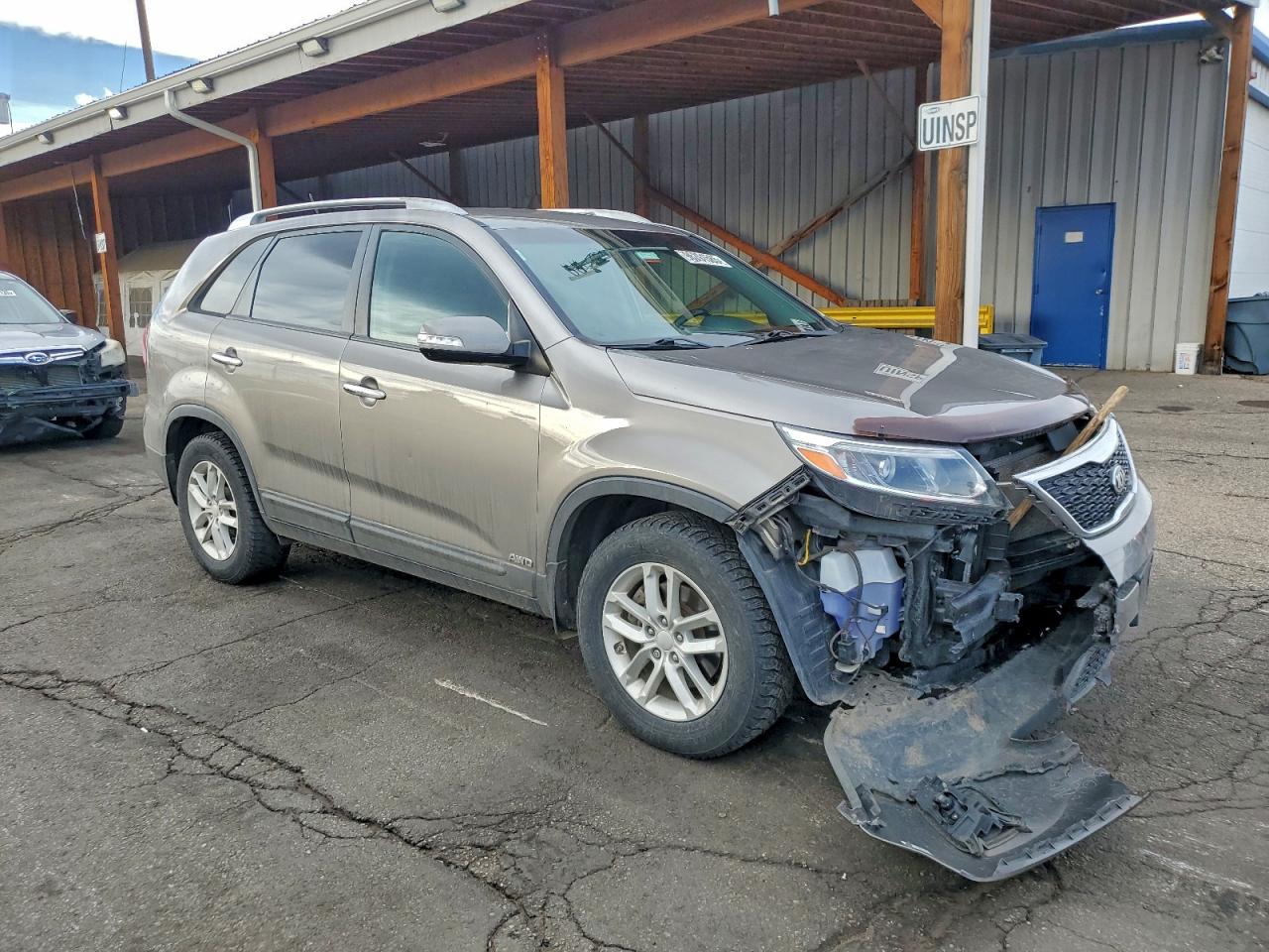 2015 KIA SORENTO LX photo 4