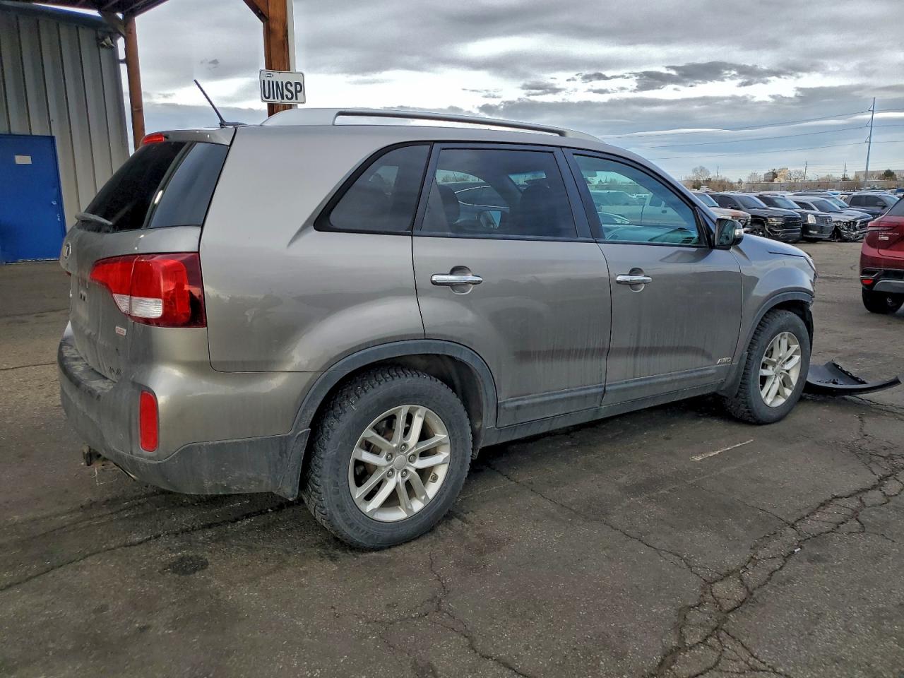 2015 KIA SORENTO LX photo 3