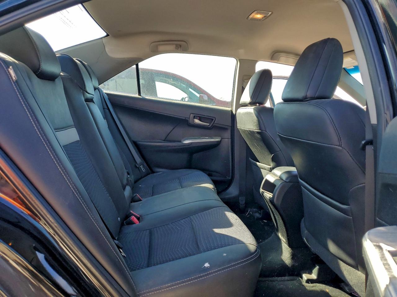 2014 TOYOTA CAMRY L photo 10
