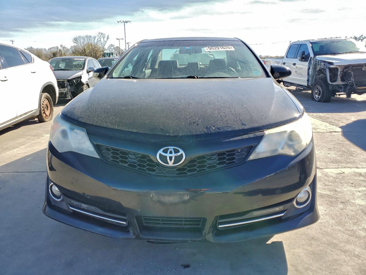 2014 TOYOTA CAMRY L photo 5