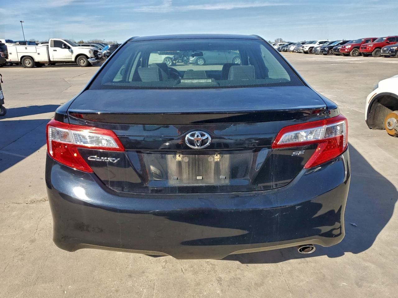 2014 TOYOTA CAMRY L photo 6