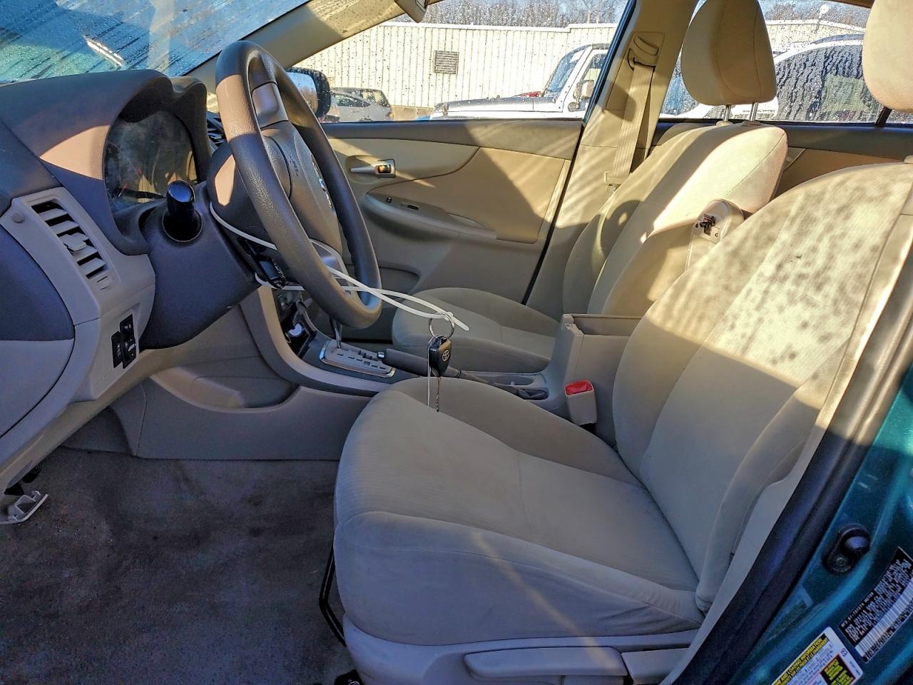 2010 TOYOTA COROLLA BASE photo 7
