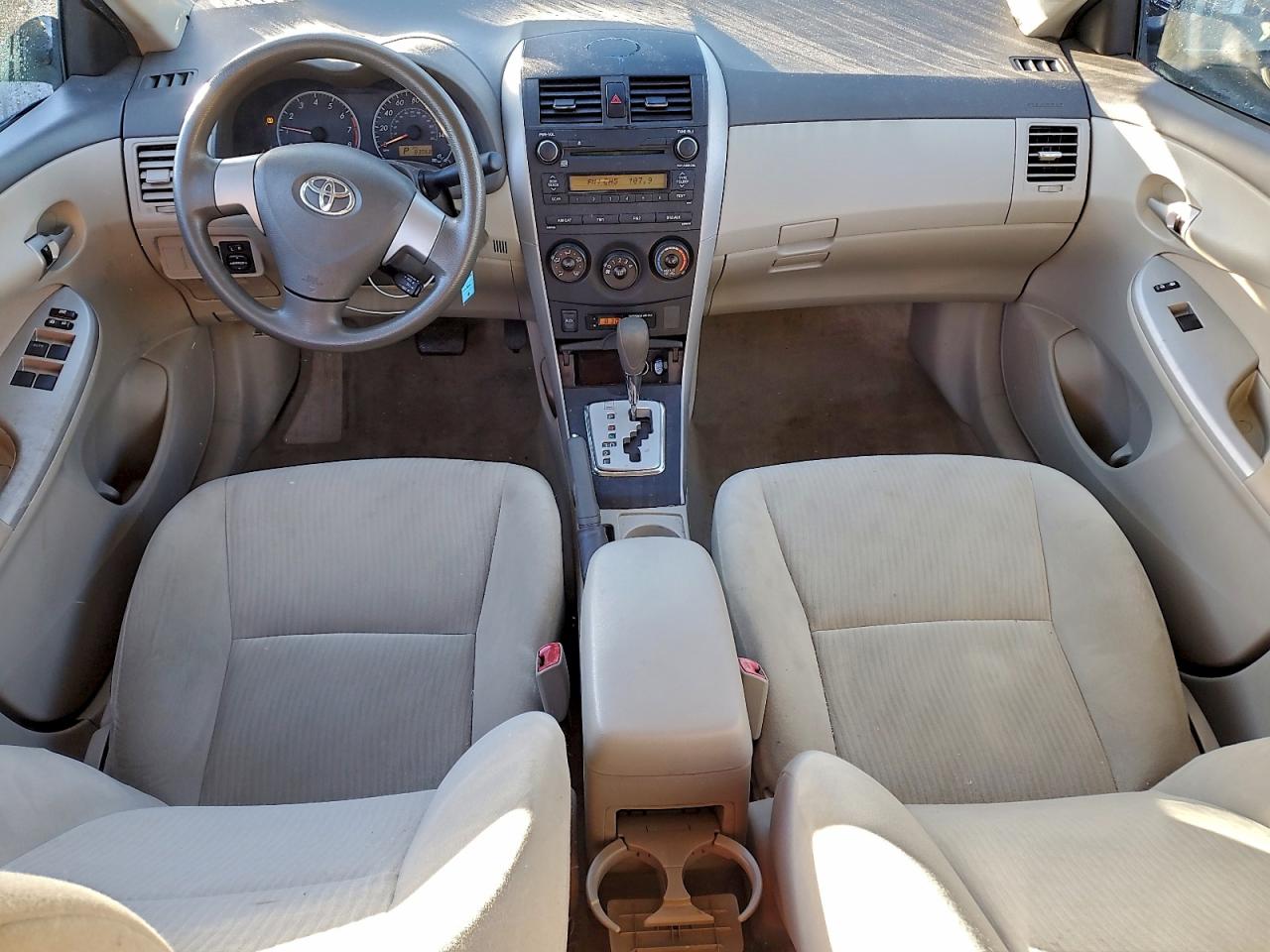 2010 TOYOTA COROLLA BASE photo 8