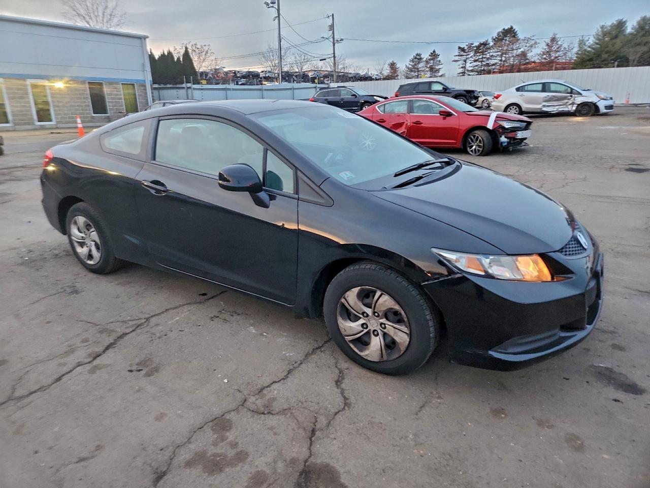 2013 HONDA CIVIC LX photo 4
