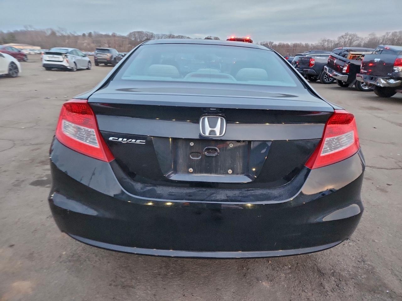 2013 HONDA CIVIC LX photo 6