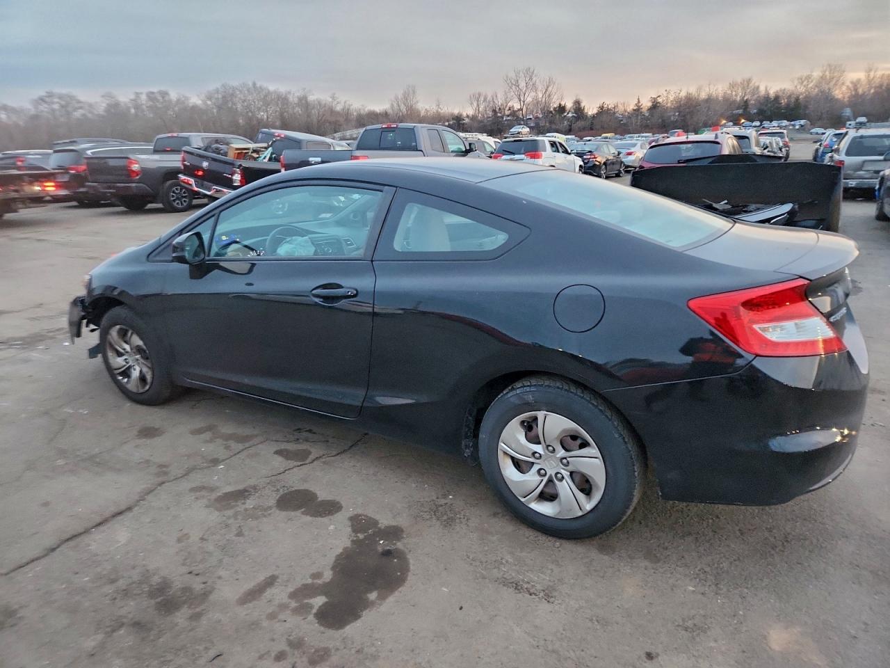 2013 HONDA CIVIC LX photo 2