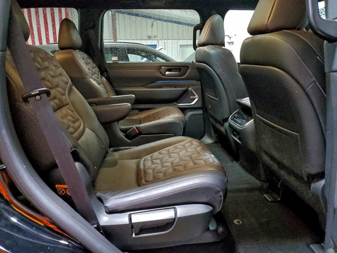 2025 NISSAN ARMADA PLATINUM photo 11