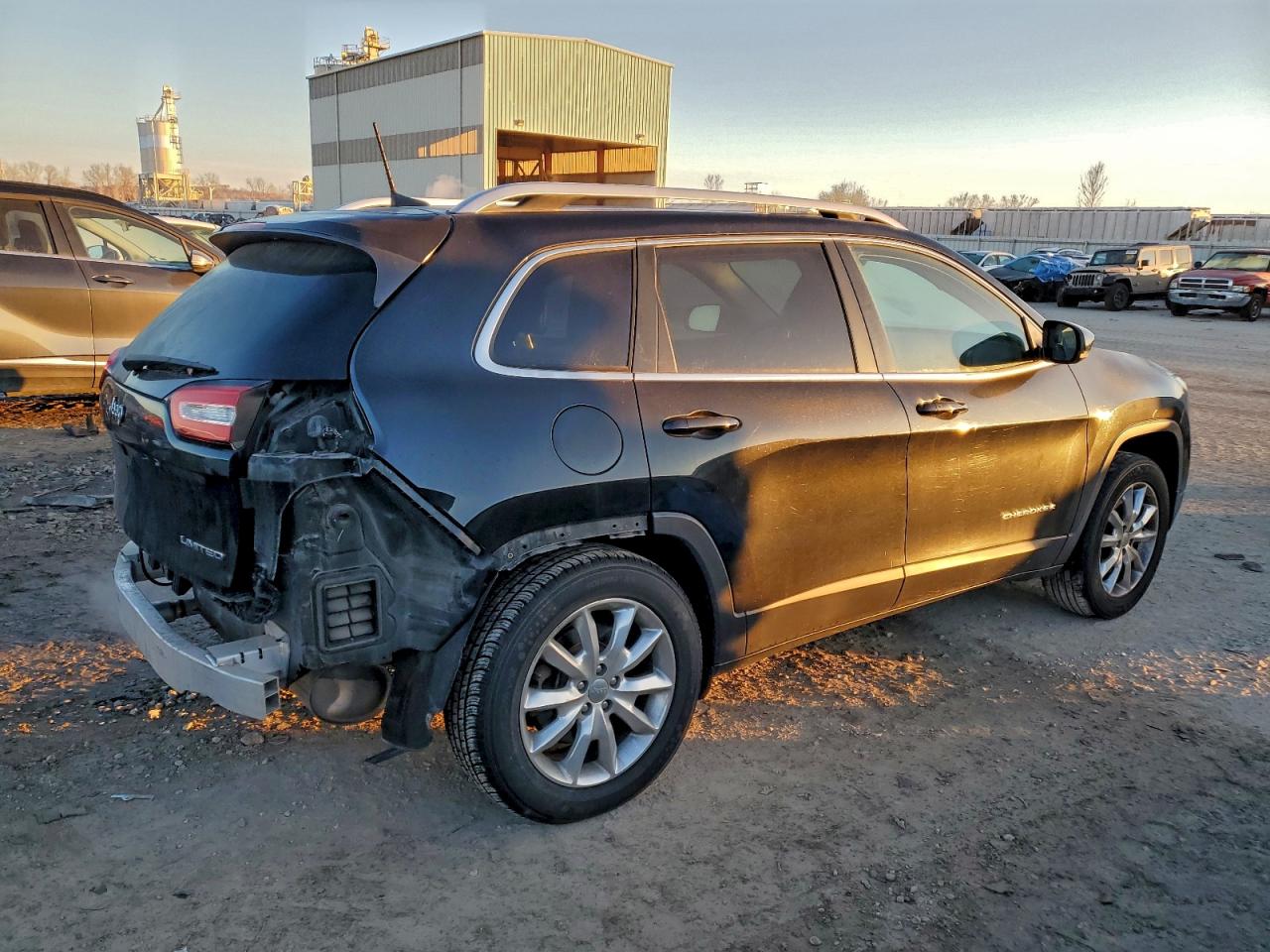 2016 JEEP CHEROKEE LIMITED photo 3