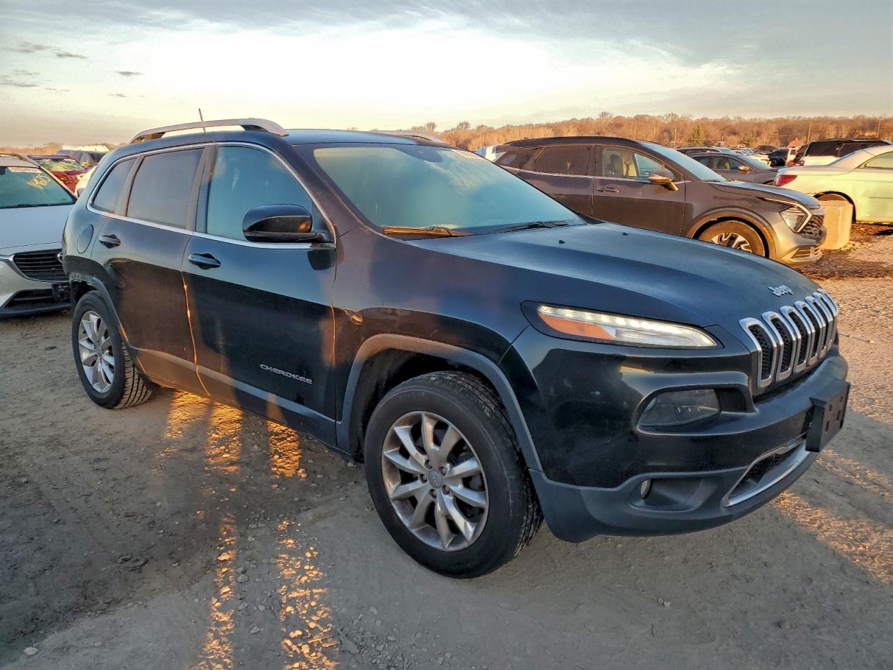 2016 JEEP CHEROKEE LIMITED photo 4