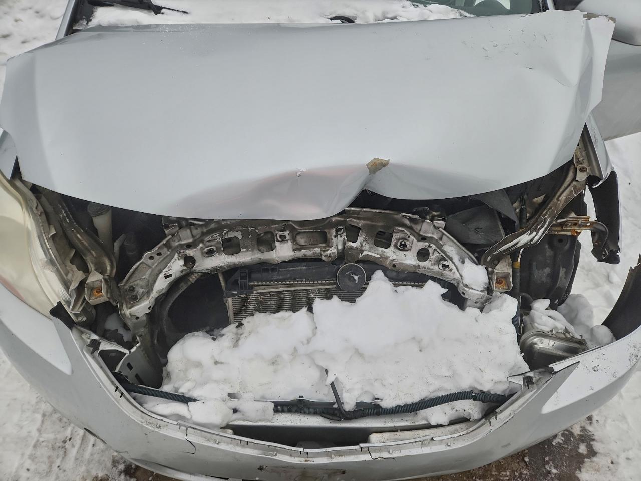 2010 TOYOTA YARIS photo 11