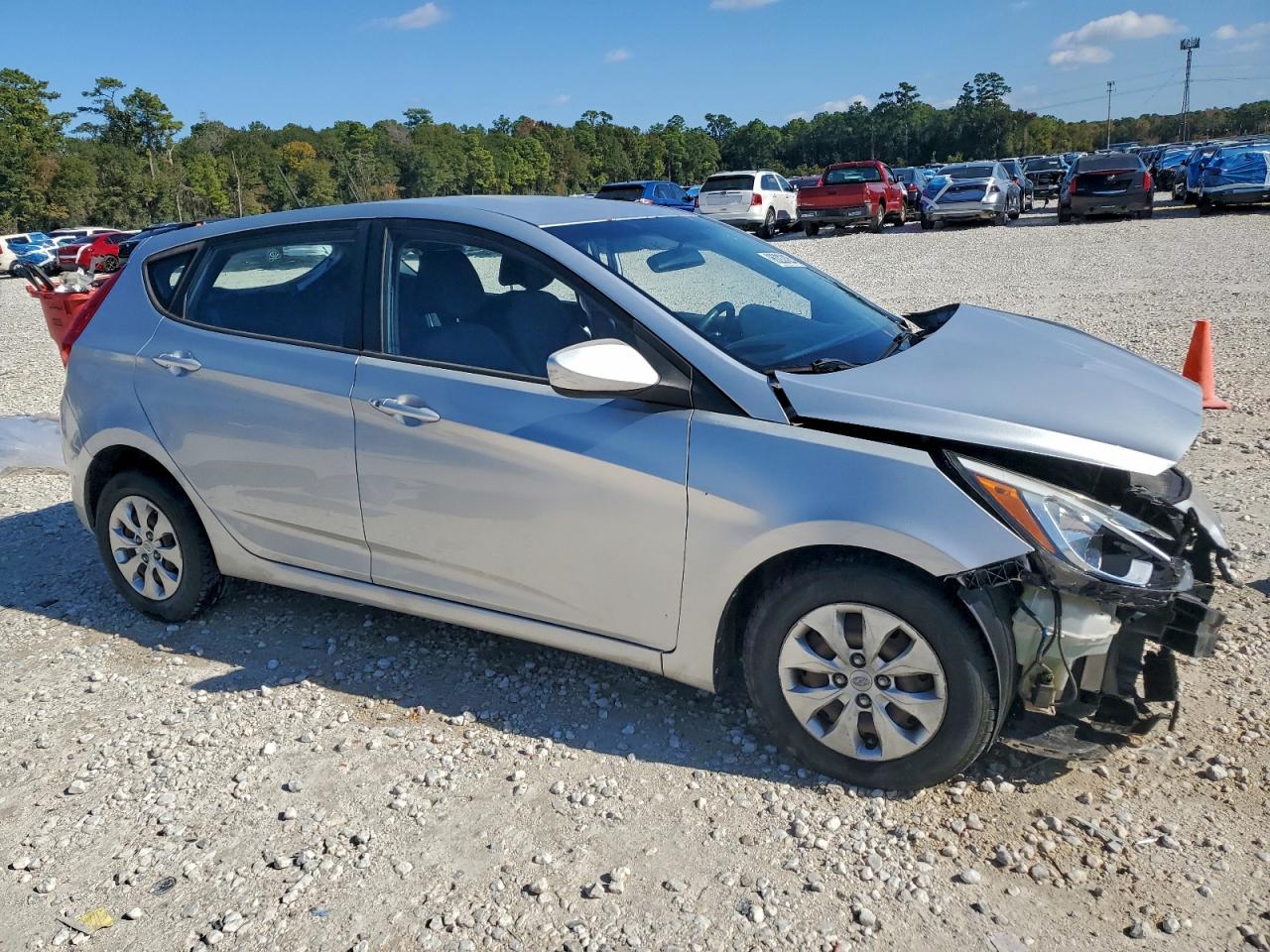 2015 HYUNDAI ACCENT GS photo 4