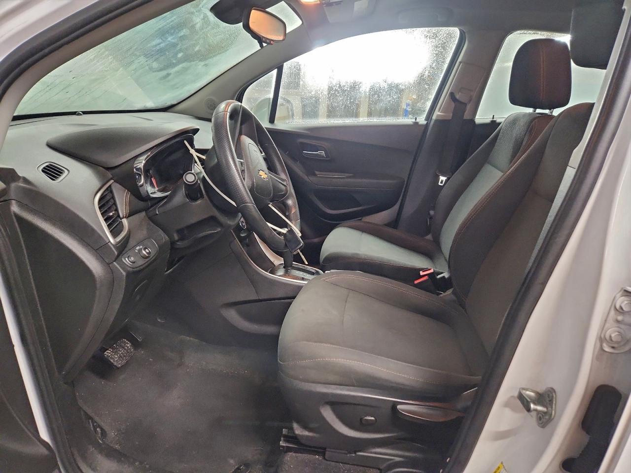 2017 CHEVROLET TRAX LS photo 7