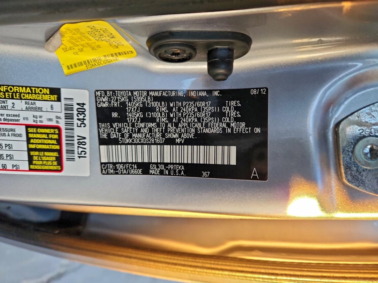 2013 TOYOTA SIENNA LE photo 13