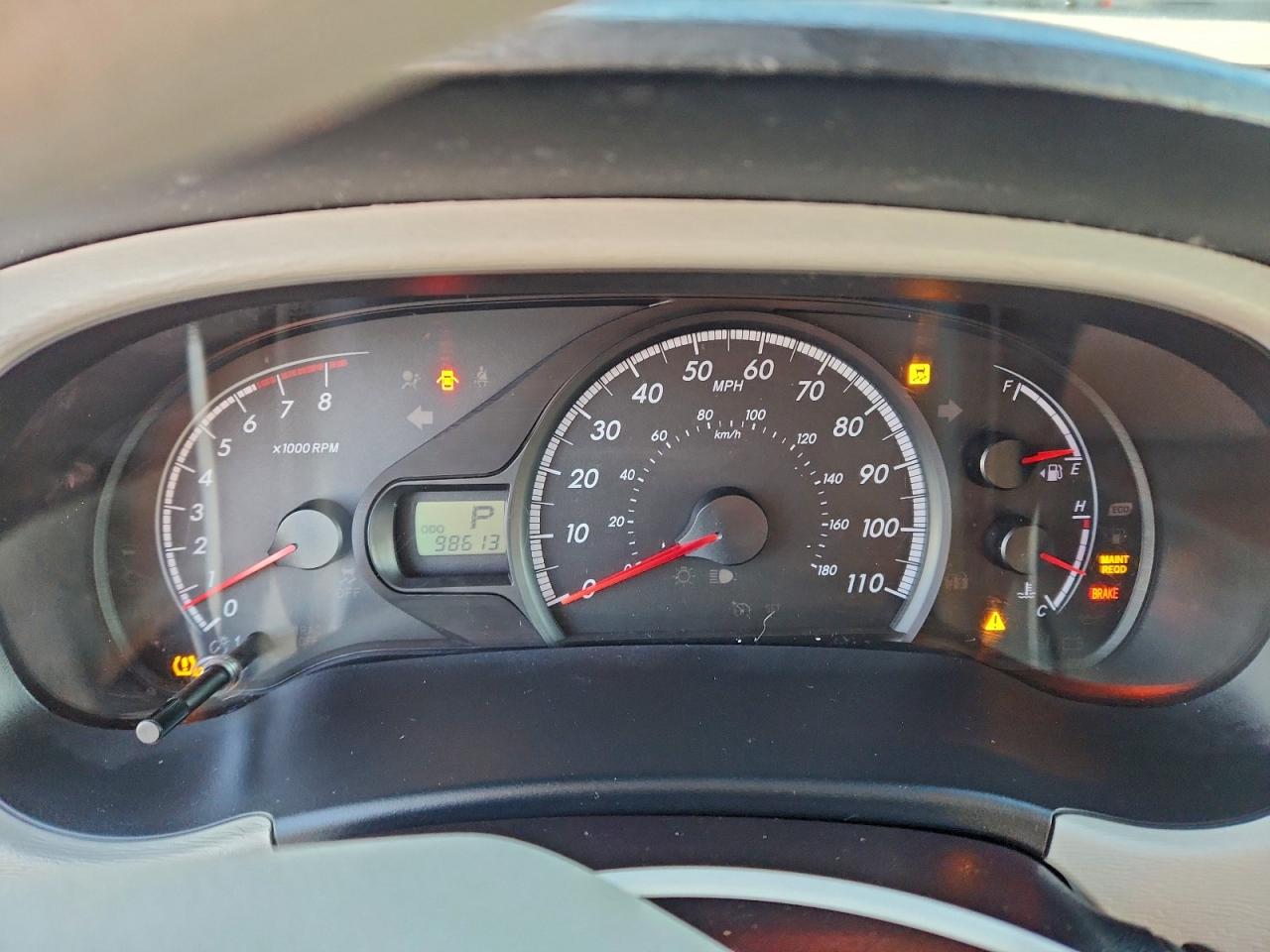 2013 TOYOTA SIENNA LE photo 9