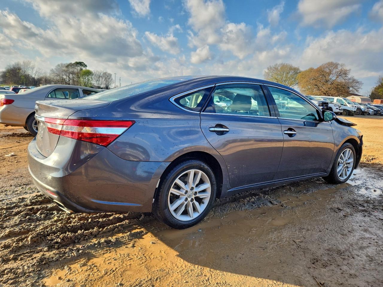 2013 TOYOTA AVALON BASE photo 3