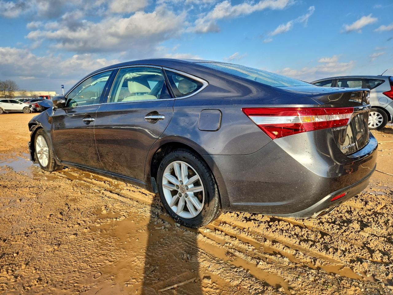2013 TOYOTA AVALON BASE photo 2