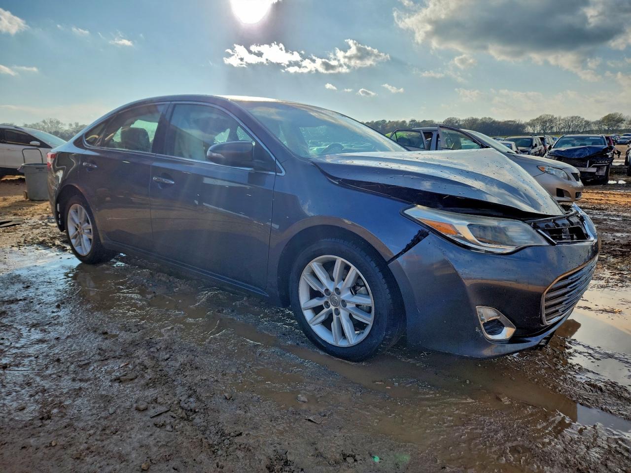 2013 TOYOTA AVALON BASE photo 4
