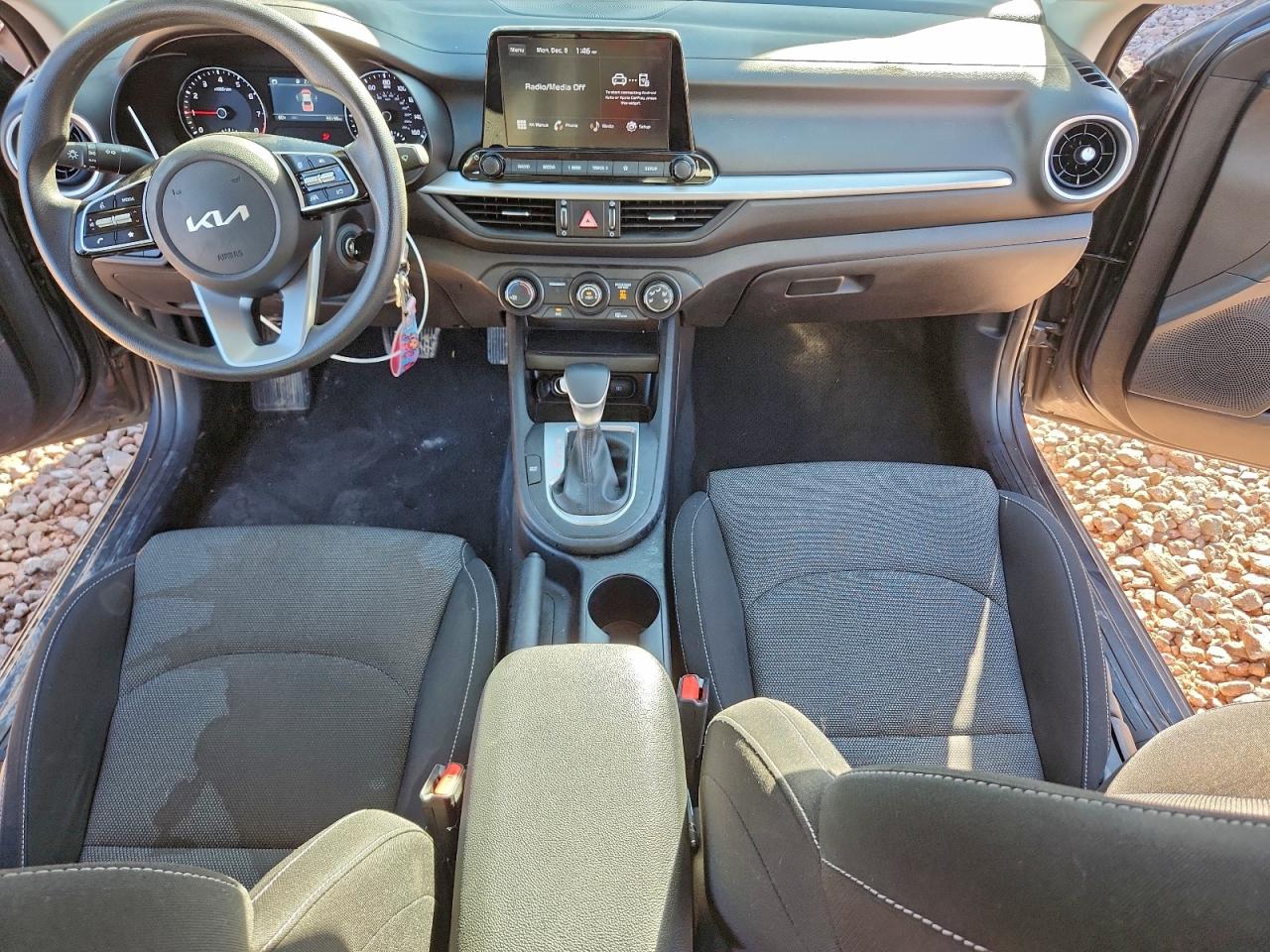 2024 KIA FORTE LX photo 8