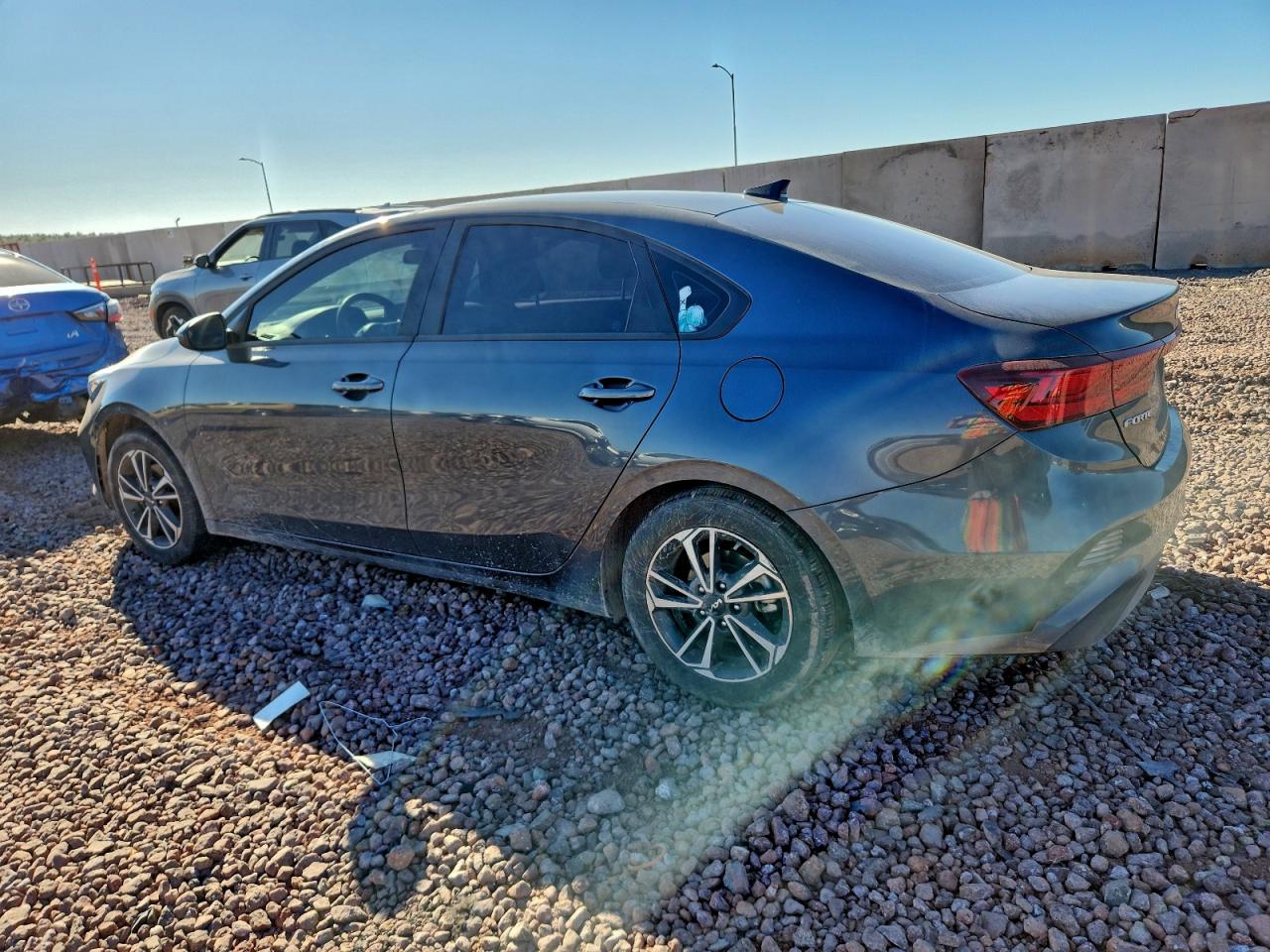 2024 KIA FORTE LX photo 2