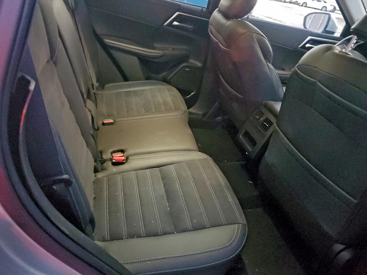 2025 MITSUBISHI OUTLANDER SE photo 10