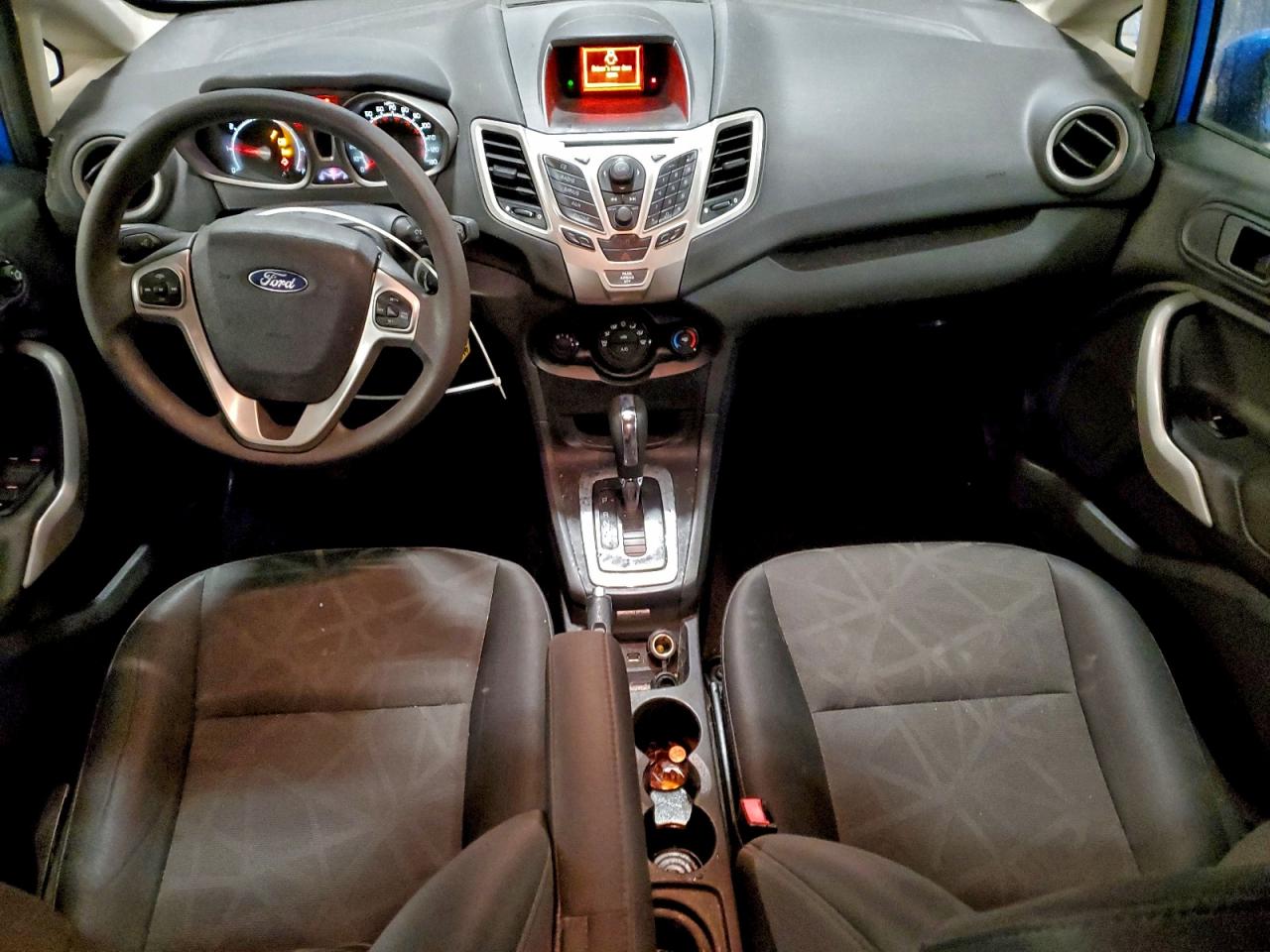 2012 FORD FIESTA SE photo 8