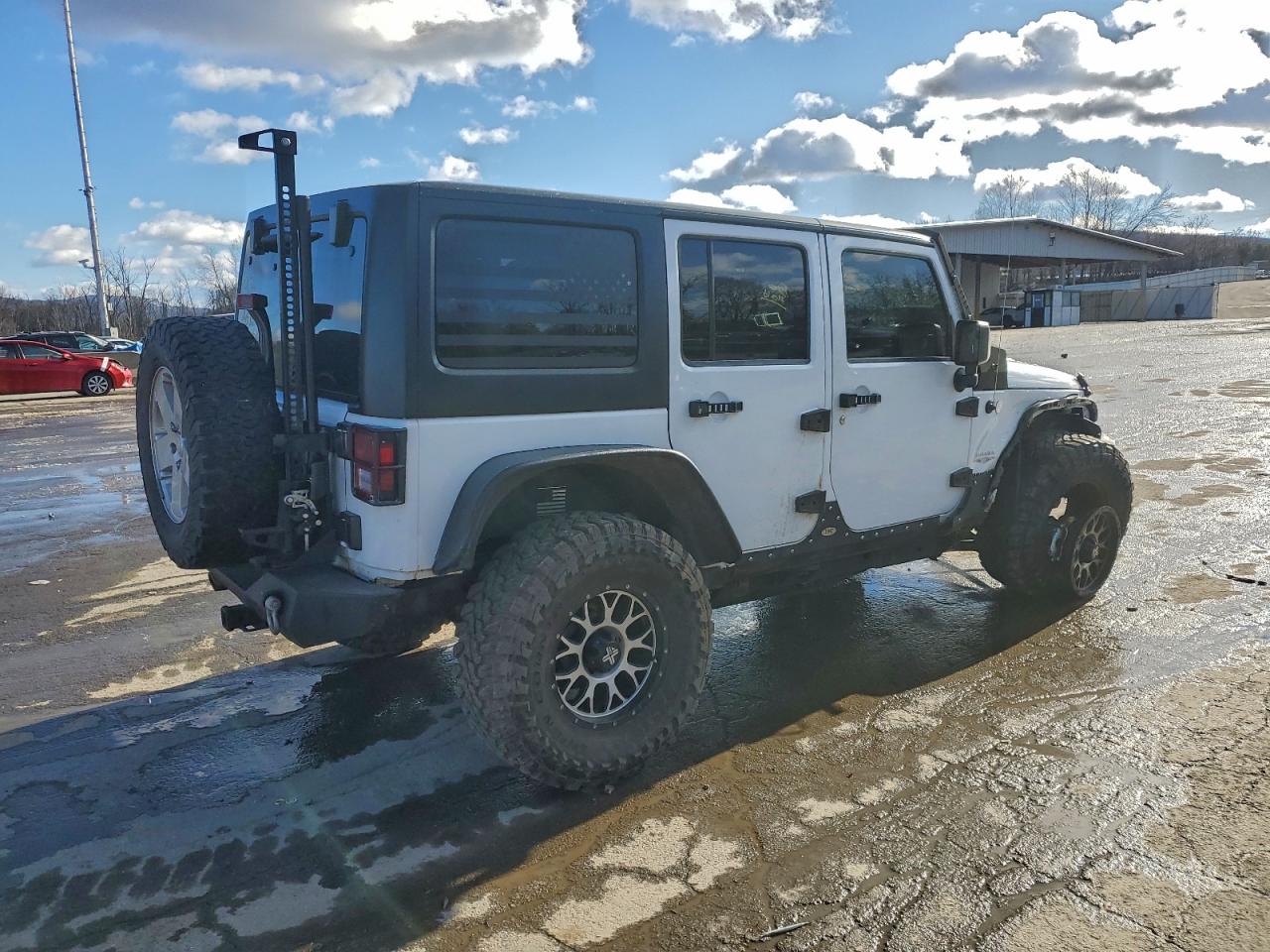 2012 JEEP WRANGLER UNLIMITED SAHARA photo 3