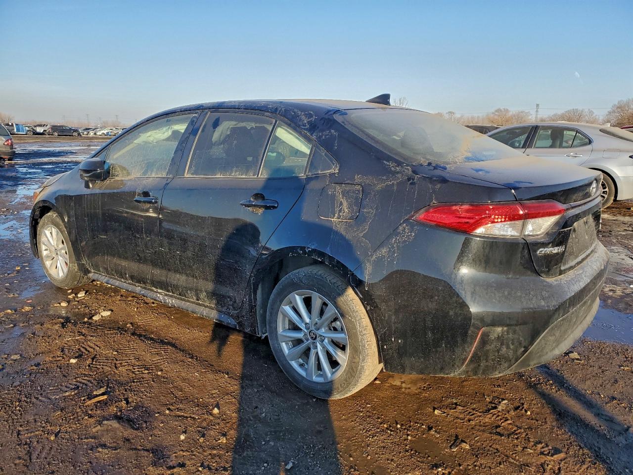 2024 TOYOTA COROLLA LE photo 2