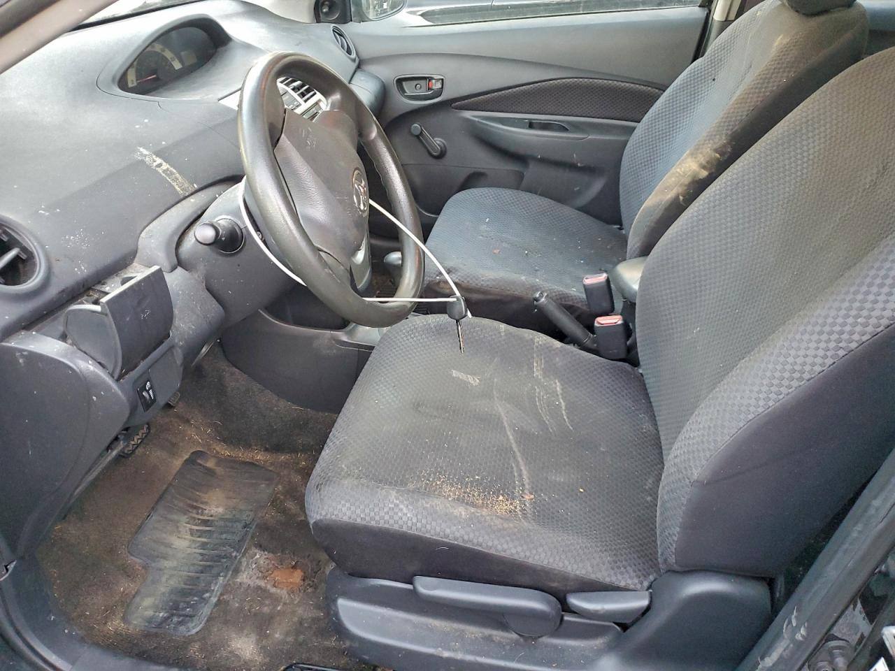 2008 TOYOTA YARIS photo 7