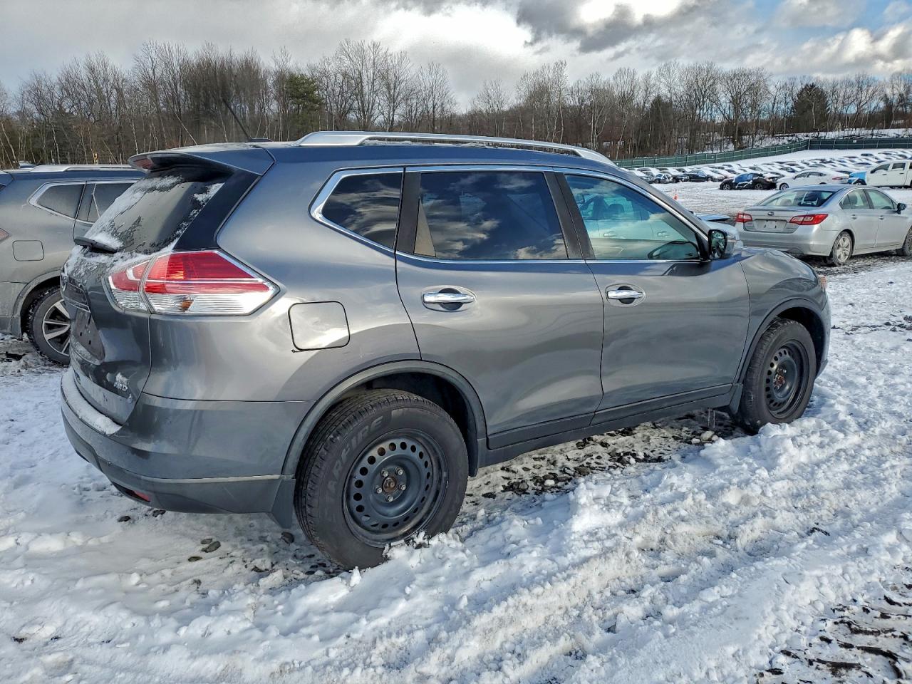 2016 NISSAN ROGUE S photo 3