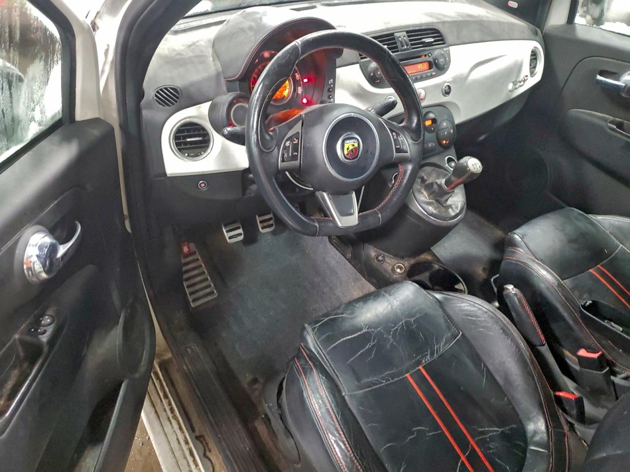 2014 FIAT 500 photo 8