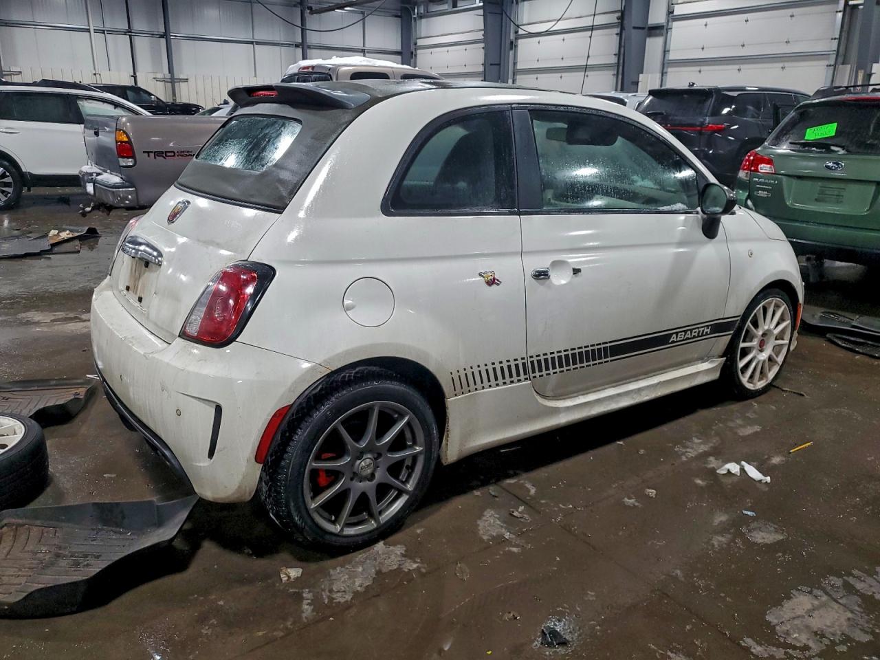 2014 FIAT 500 photo 3