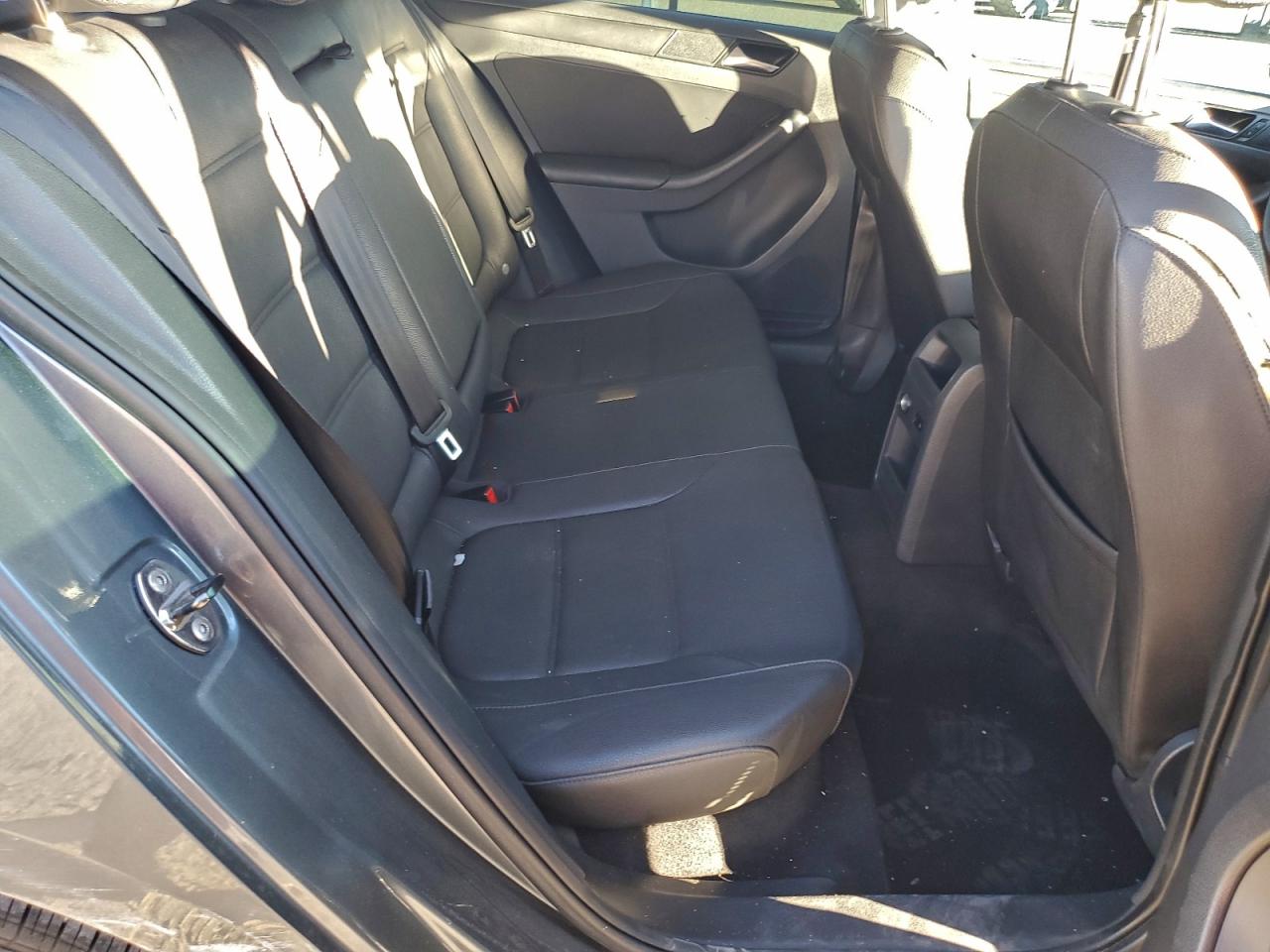 2012 VOLKSWAGEN JETTA SE photo 10