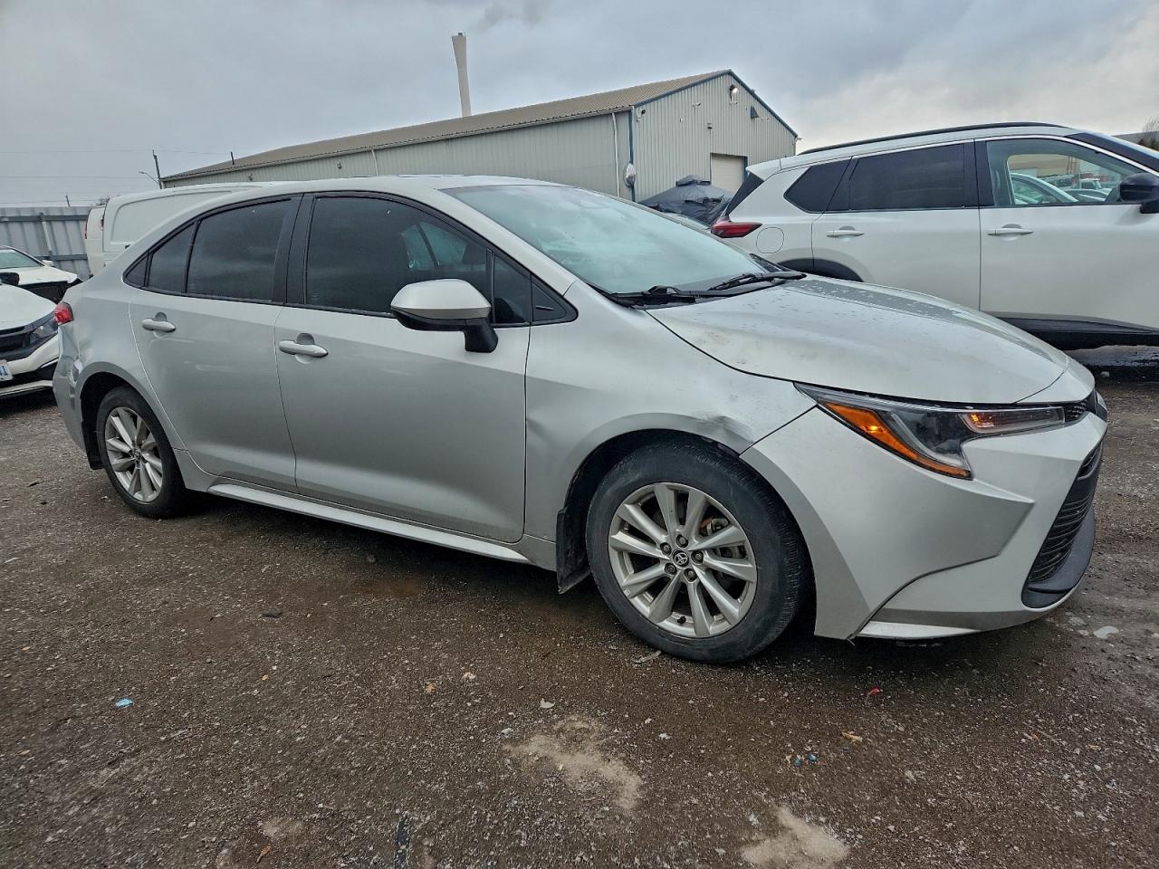 2023 TOYOTA COROLLA LE photo 4