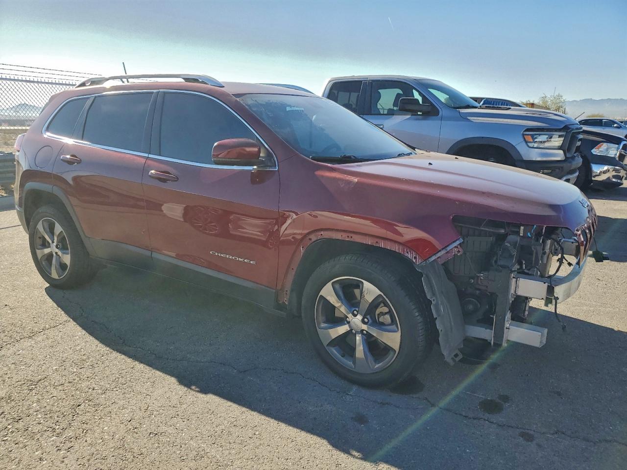 2019 JEEP CHEROKEE LIMITED photo 4