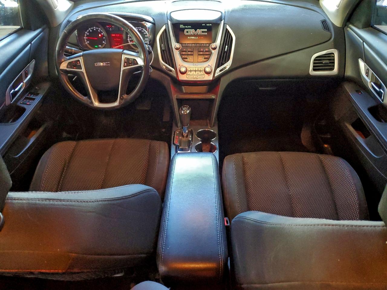 2017 GMC TERRAIN SLE photo 8