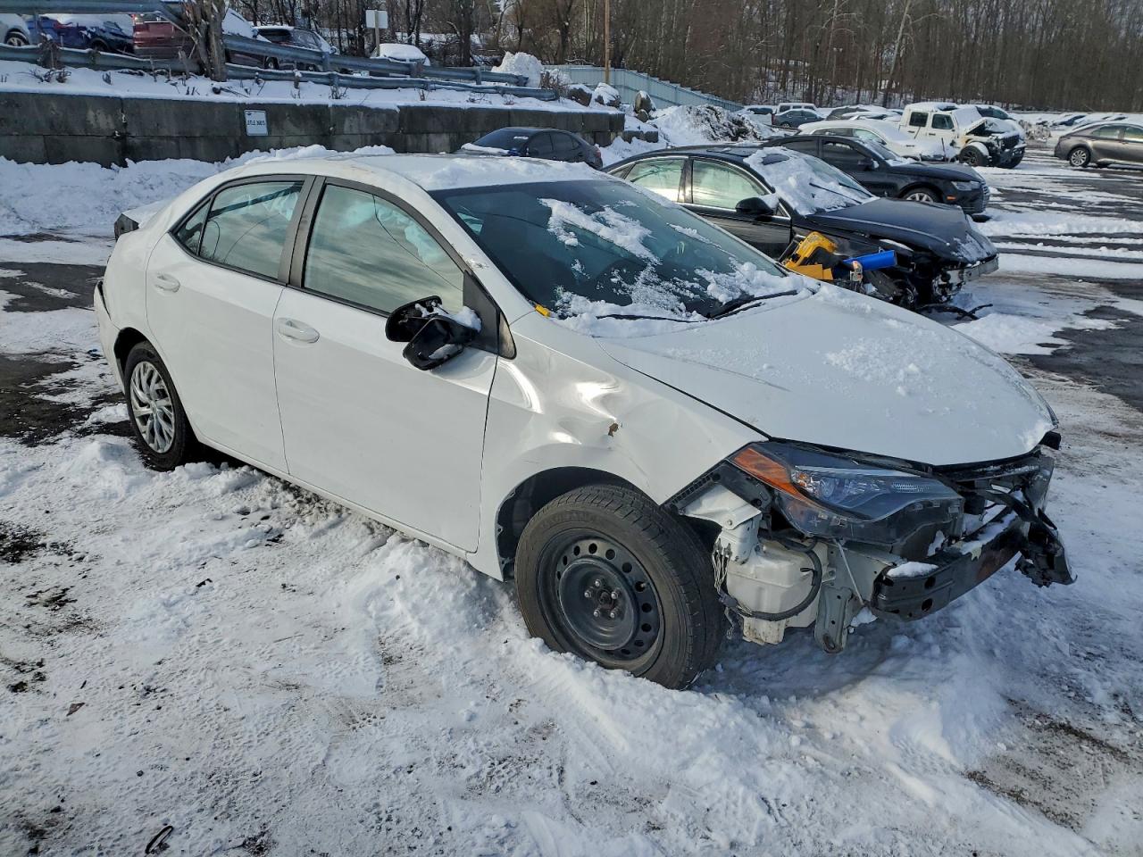 2017 TOYOTA COROLLA L photo 4