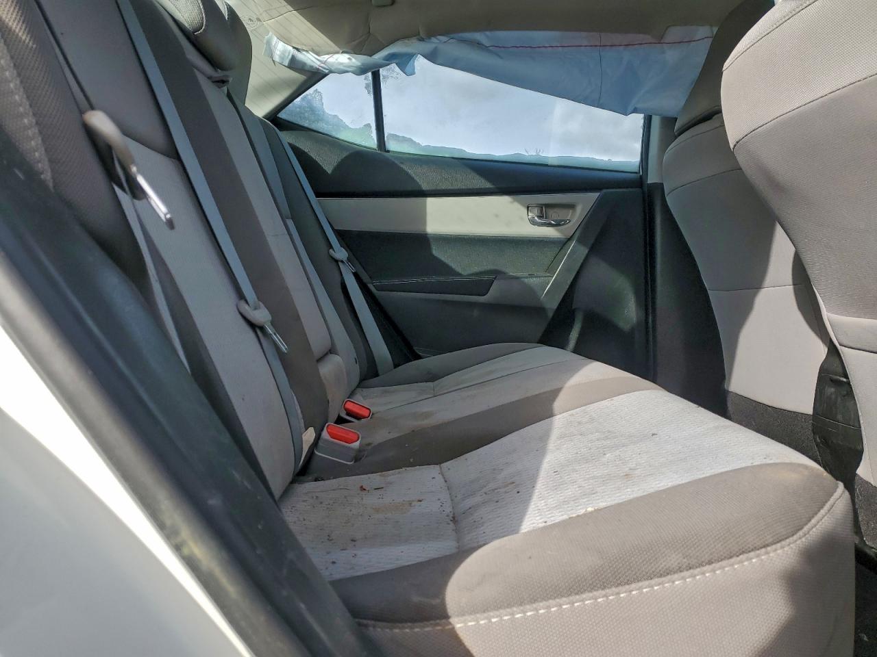2017 TOYOTA COROLLA L photo 10