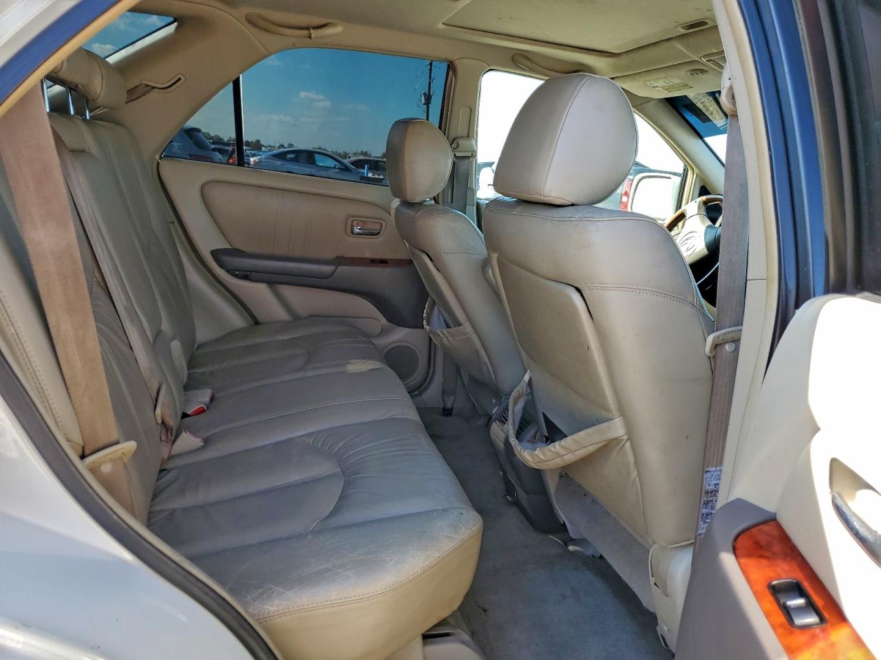 2002 LEXUS RX 300 photo 10